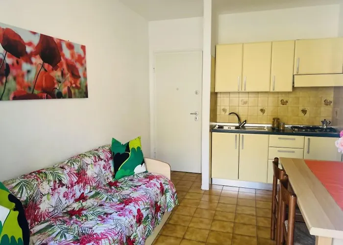 Cozy Near The Sea With Balcony *