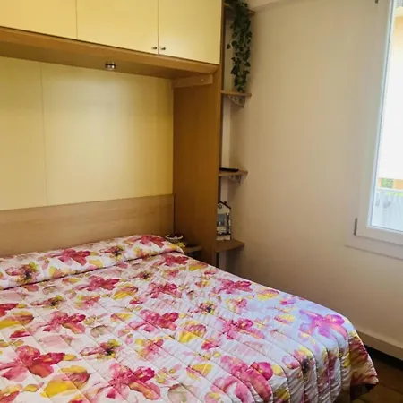 Cozy Near The Sea With Balcony Apartment *