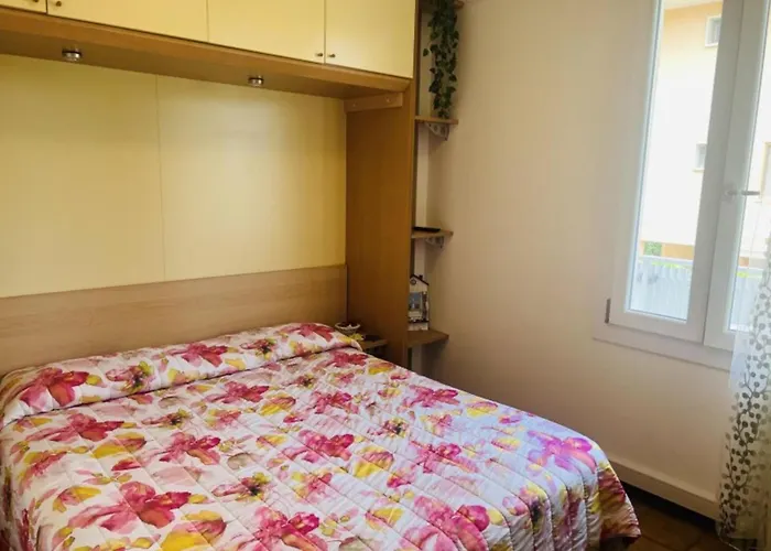 Cozy Near The Sea With Balcony Apartment *